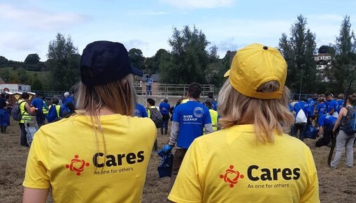 DHL volunteers in action